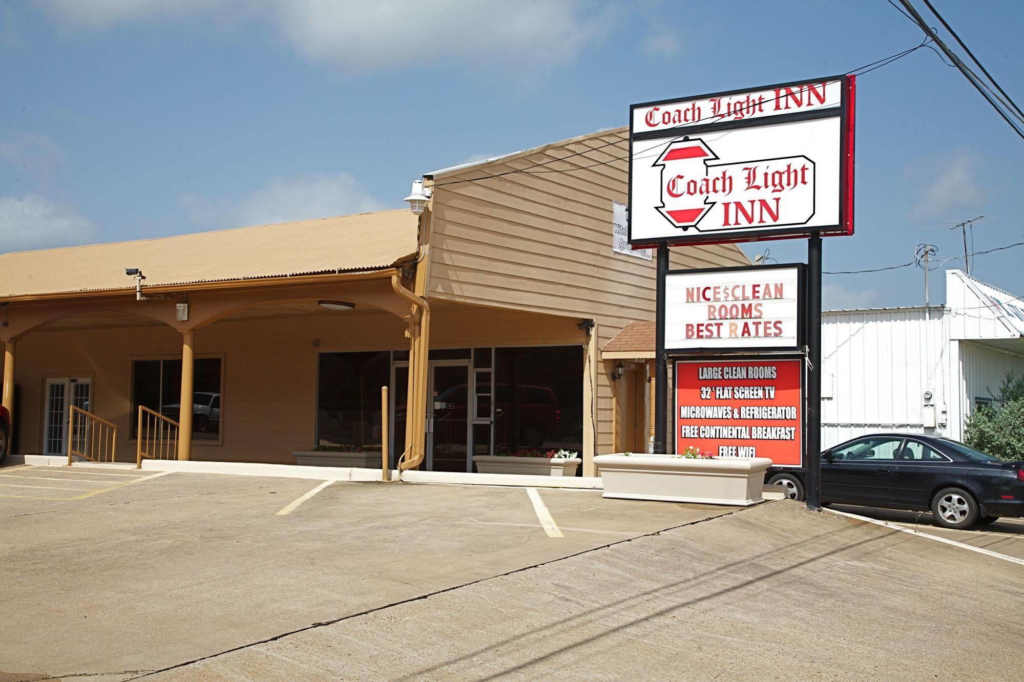 Coach Light Inn Brenham Exterior photo